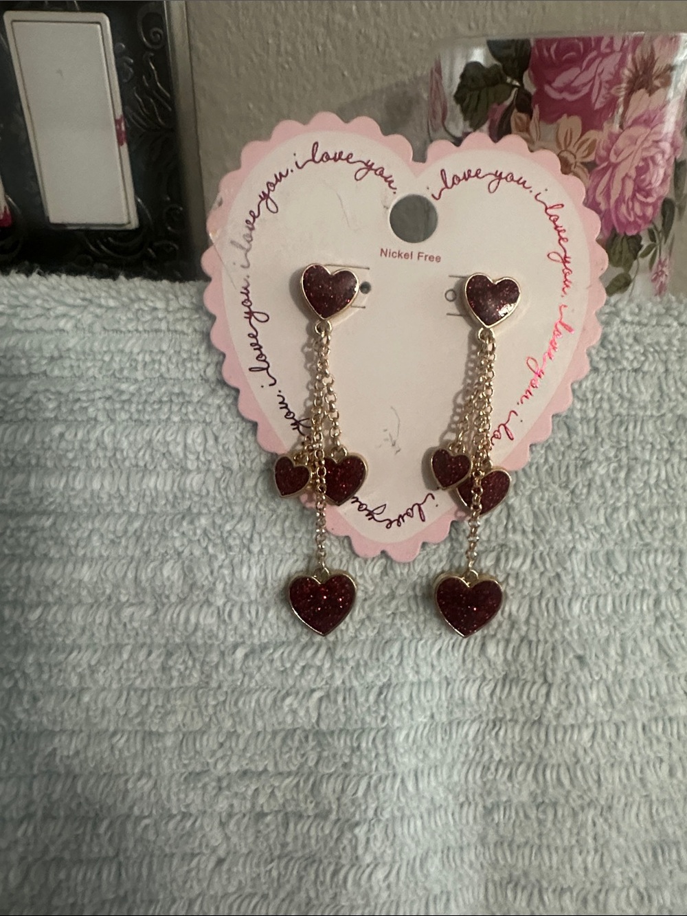 Gold Chain Drop Heart Earrings - Red Glitter Hearts NWT